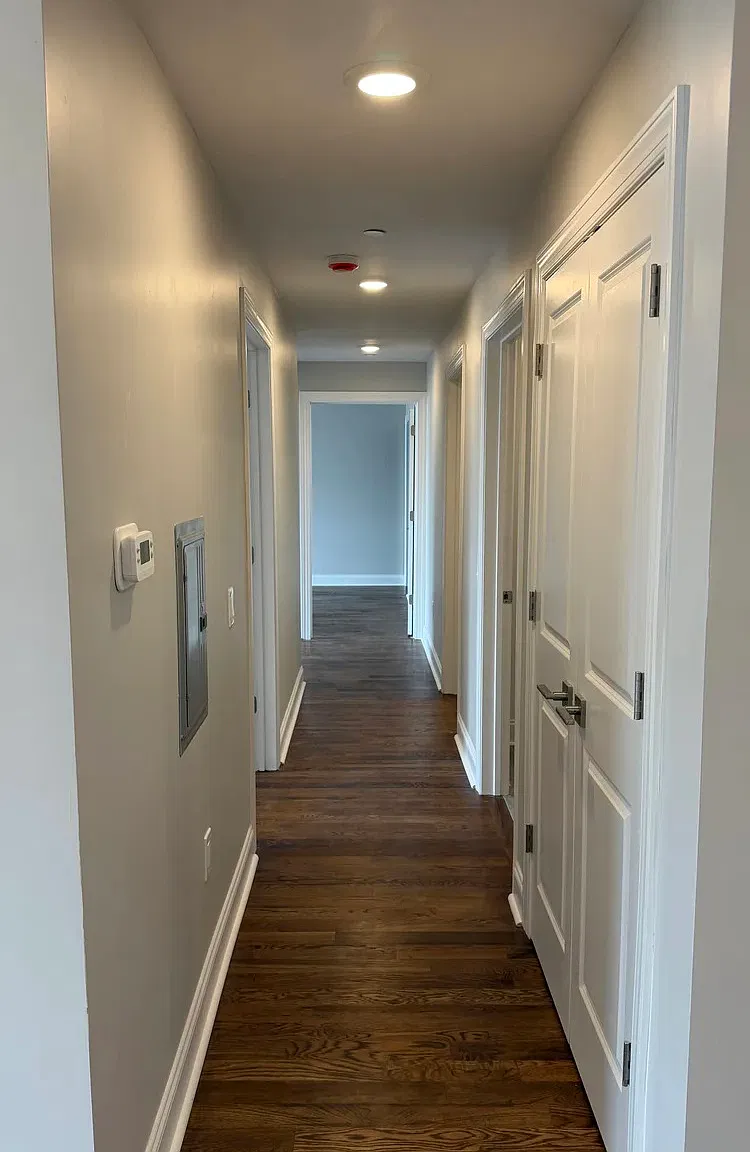 2 bed, 928 sqft, $2,700 — Photo 2
