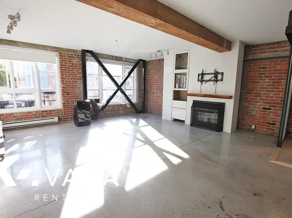 1066 Hamilton St #308, Vancouver, BC V6B 2R9