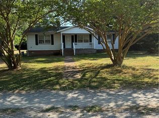 6748 Calhoun St, Gloucester, VA 23061