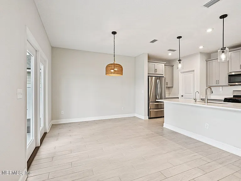 13019 Holsinger Blvd — Photo 14