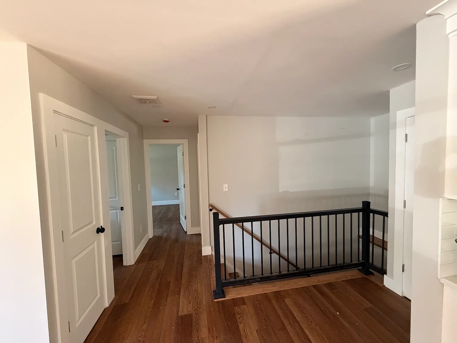 4 bed, 1800 sqft, $2,900 — Photo 4