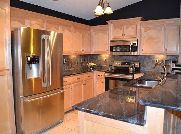 3rd image of 116 Charles Towne Dr