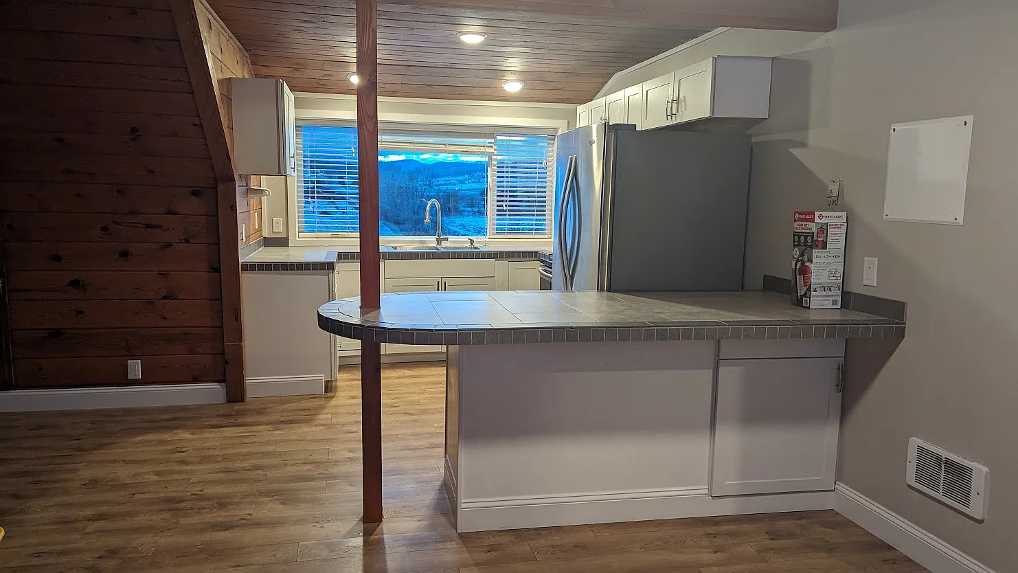 1410 Western Drive - B — Photo 3