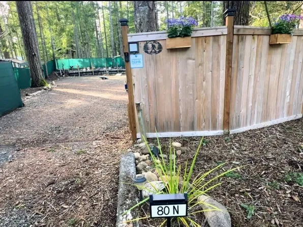 80 N Fircrest Place, Hoodsport, WA 98548