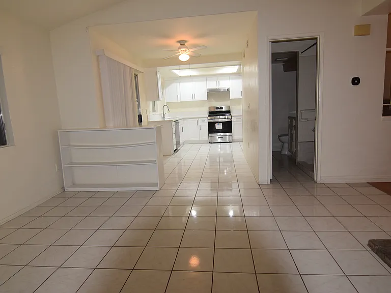 37522 Monarch St — Photo 3