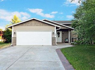 7683 Hyde Ave S, Cottage Grove, MN 55016