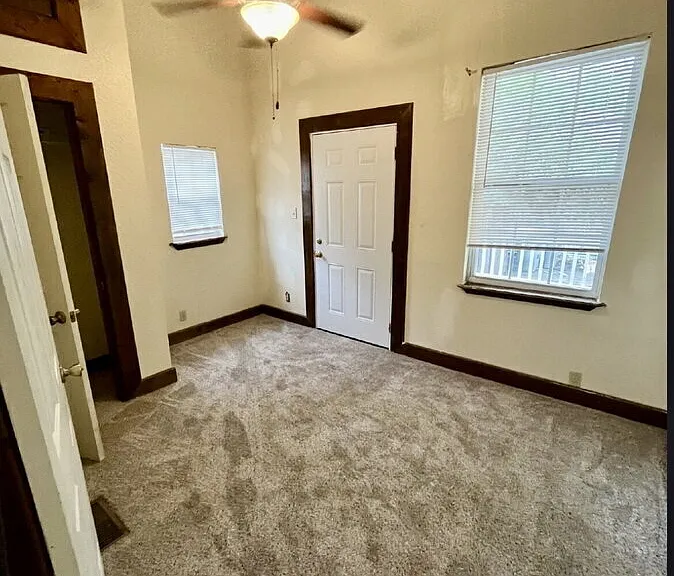 904 E Duffy St #A — Photo 24