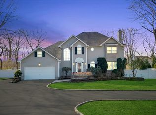 10 Von Hagen Ave, Saint James, NY 11780