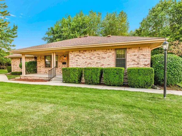 33472 Meldrum St, Chesterfield, MI 48047