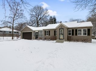 562 Ferndale St N, Maplewood, MN 55119