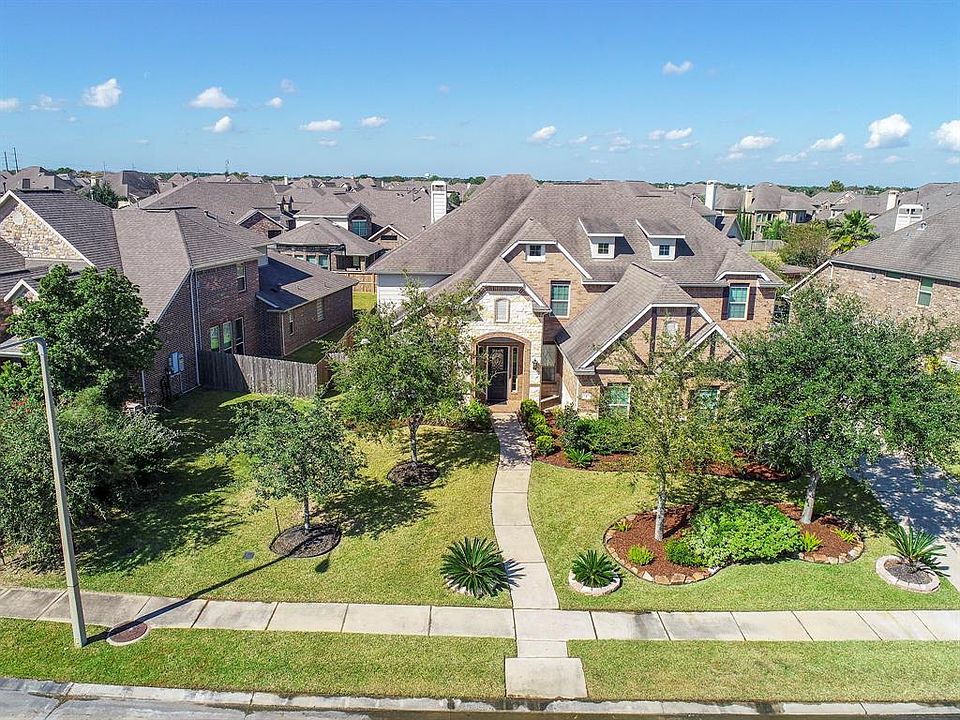 1st image of 1008 Lake Mist Ln