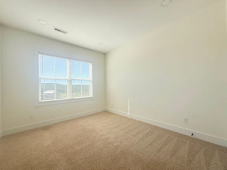 1389 Meridian St — Photo 31