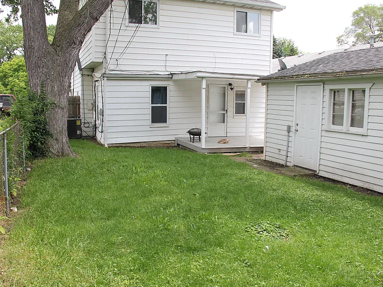 26739 Syracuse Ave — Photo 21