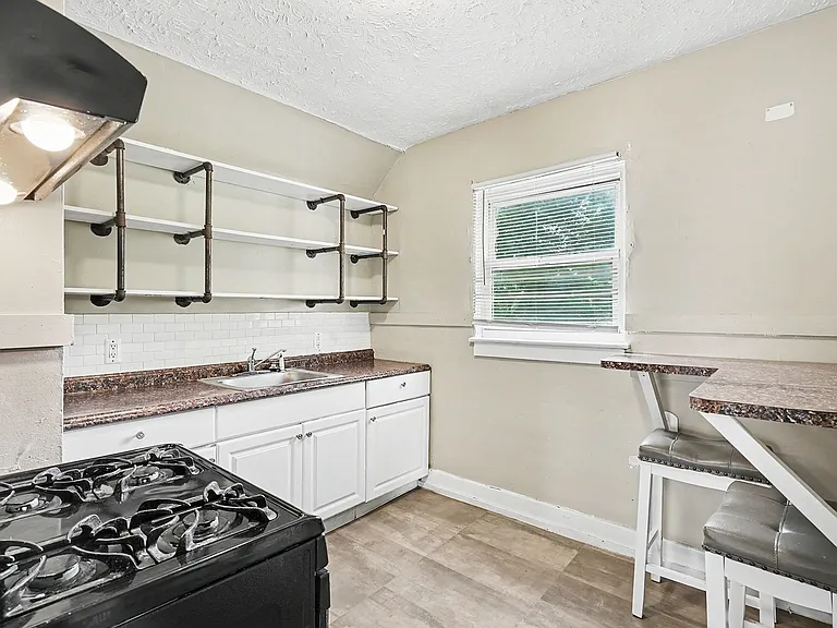203 S Marshall St #2 — Photo 14