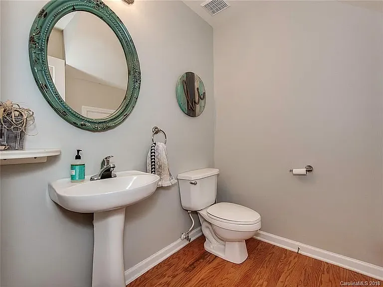 520 Patterson St — Photo 5