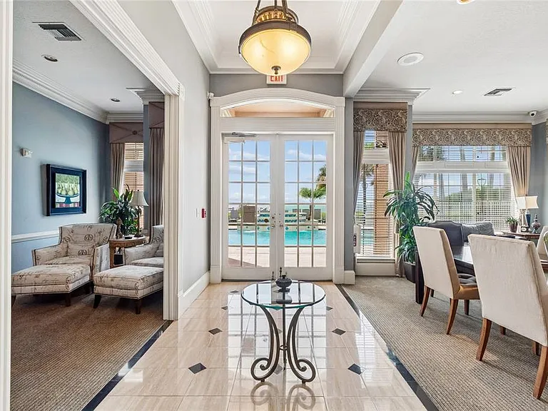 5211 Bay Club Cir — Photo 32