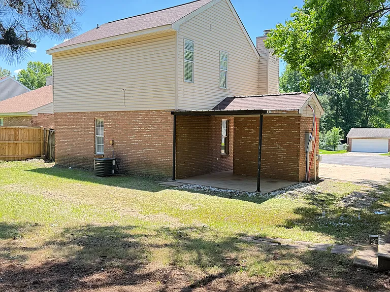 146 Ripon Ct — Photo 19