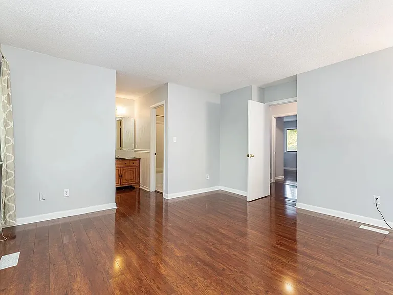 7320 Sandy Creek Dr — Photo 17