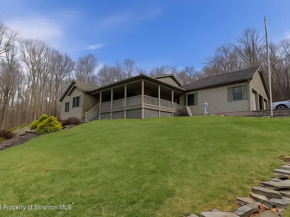 396 Blue Heron Way, Hawley, PA 18428