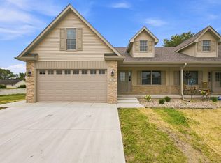 821 9th St SW #2A, Demotte, IN 46310