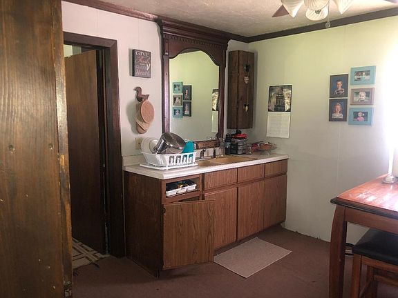 4th image of 812 6th Ave NE