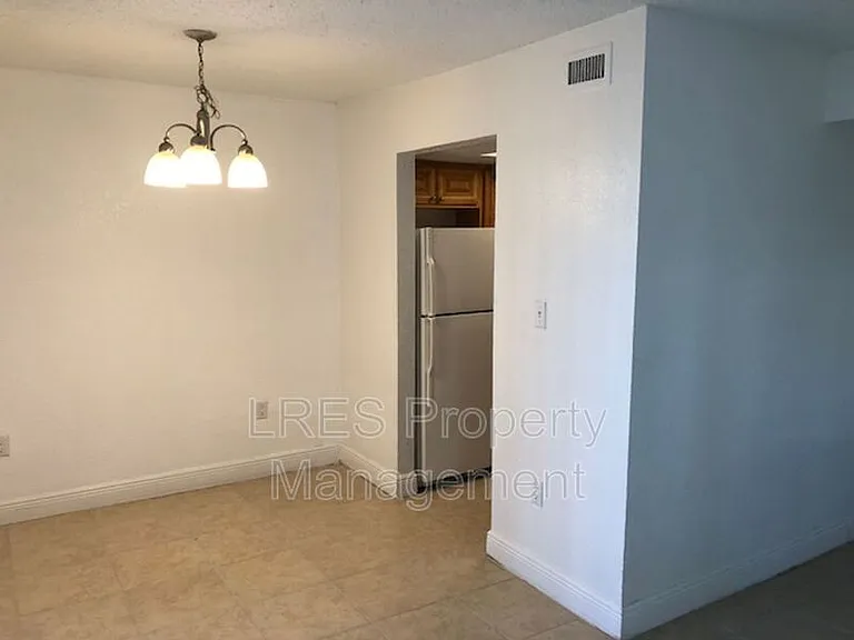 4725 S Texas Ave #A — Photo 5