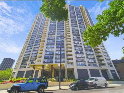 3930 N Pine Grove Ave APT 1703, Chicago, IL, 60613