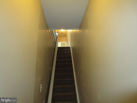 5th image of 5719 Spruce St Floor 2