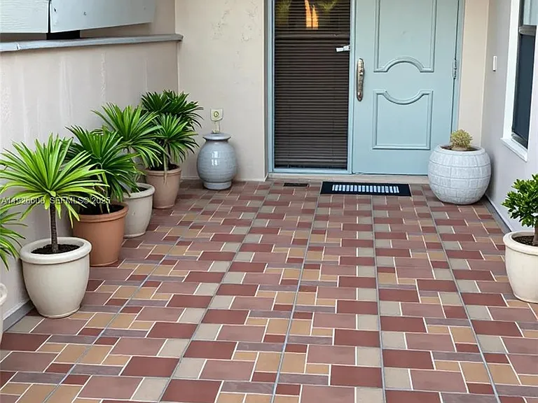 20603 NE 6th Ct — Photo 10