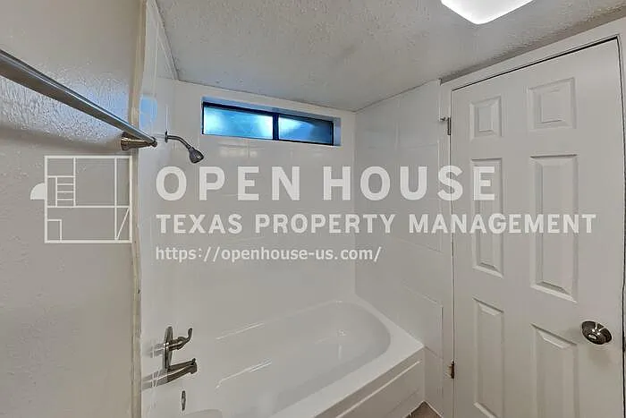 3804 Grecian Ct — Photo 11
