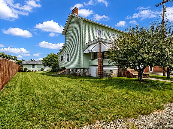 2nd image of 108 Railroad Ave