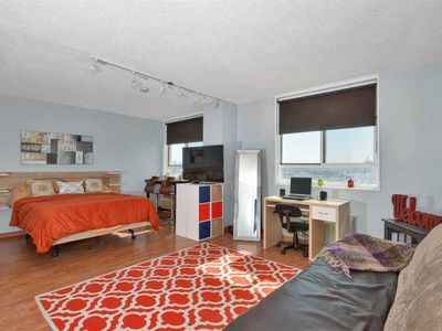 100 Manhattan Ave APT 806S, Union City, NJ, 07087
