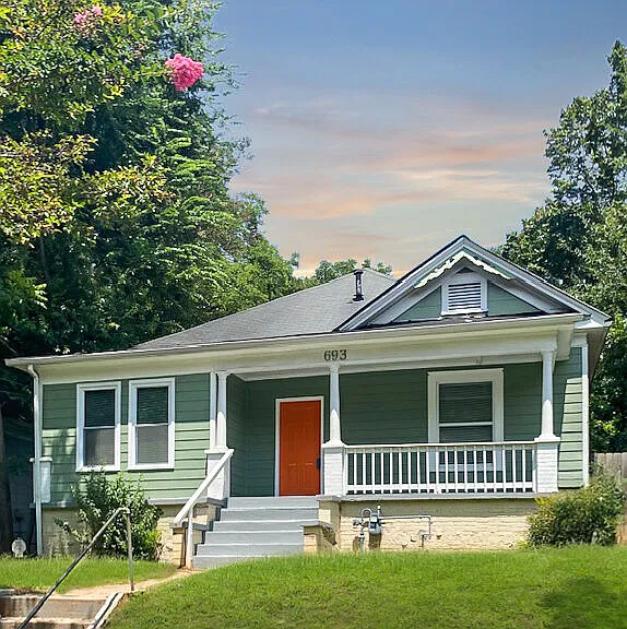 693 Dill Ave SW — Photo 1