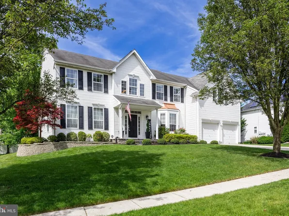 35 Bancroft Ln, Hainesport, NJ 08036