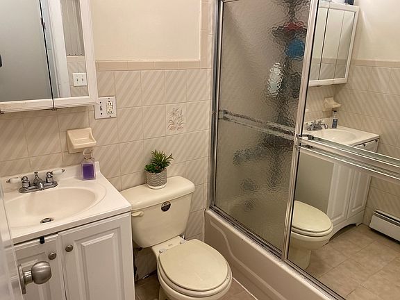 4th image of 30-21 31st St #2R