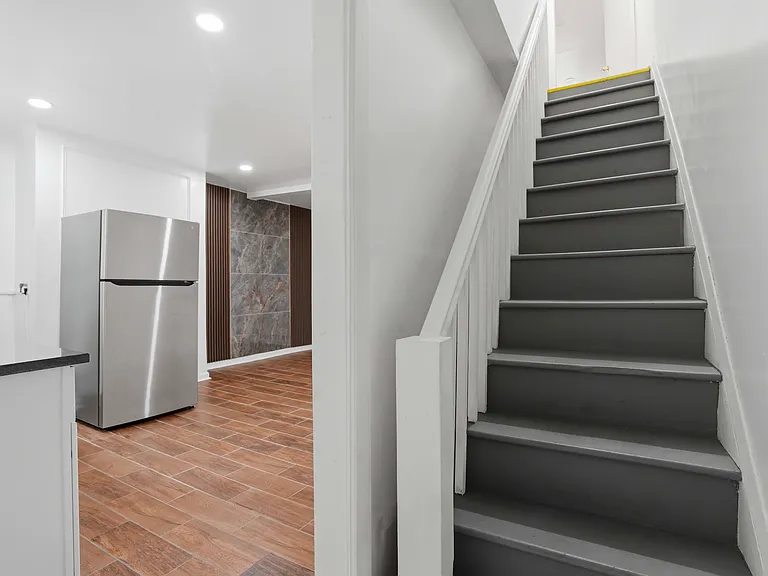 252 E Girard Ave #1 — Photo 11