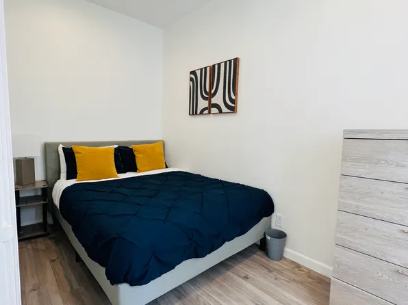 311 East 51st Street image 7 of 11