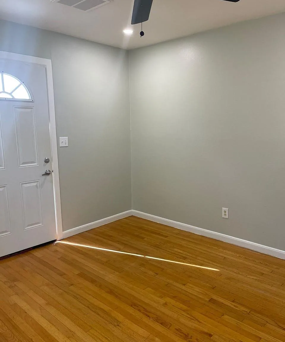 1 bed, 1.0 bath, 295 sqft, $750 — Photo 3