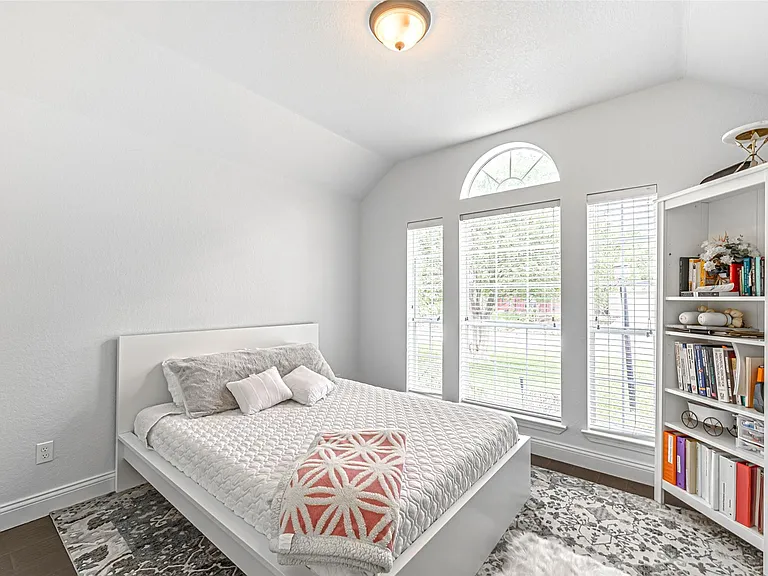 7519 Stonesfield Pl — Photo 24
