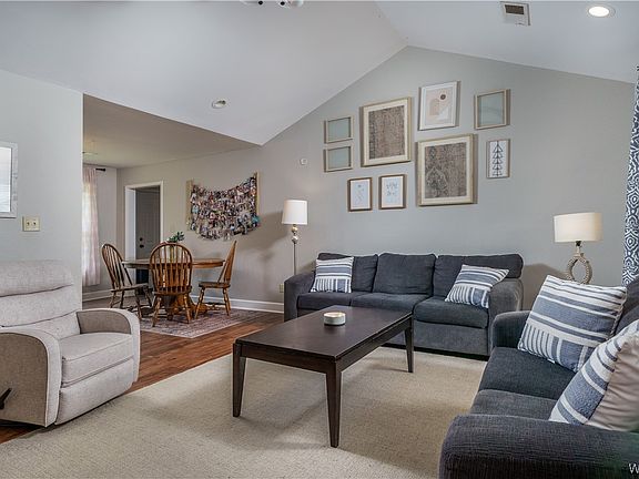 4th image of 15987 Stoneridge Dr
