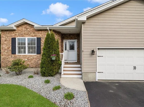 3 Garden Vista Dr Unit 3, Cranston, RI 02920