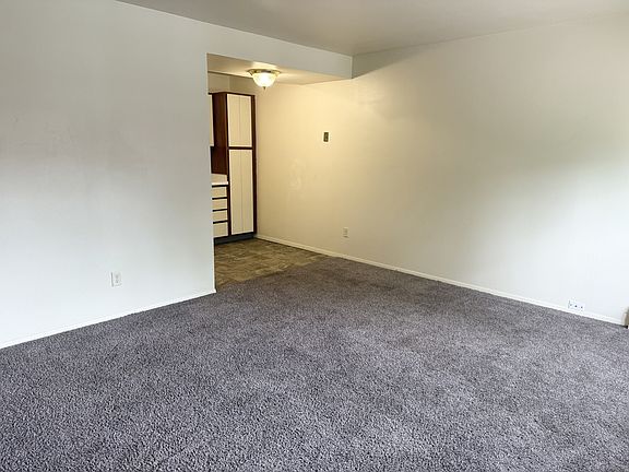 5th image of 2080 Allen Blvd #25