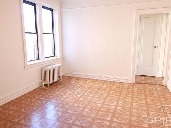 2nd image of 2565 Colden Ave APT 2E