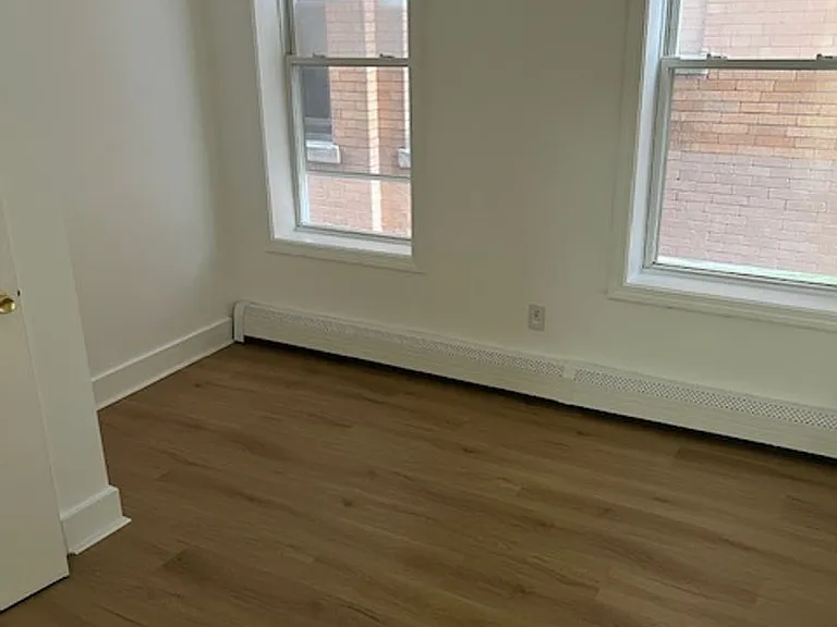 679 Washington St #11 — Photo 4