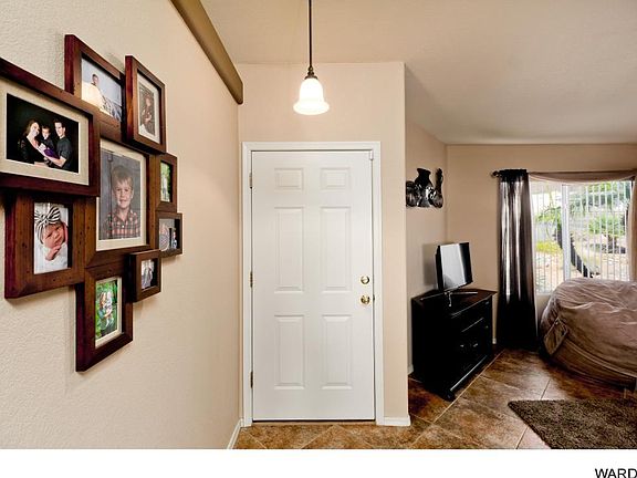 5th image of 3980 Breakwater Dr
