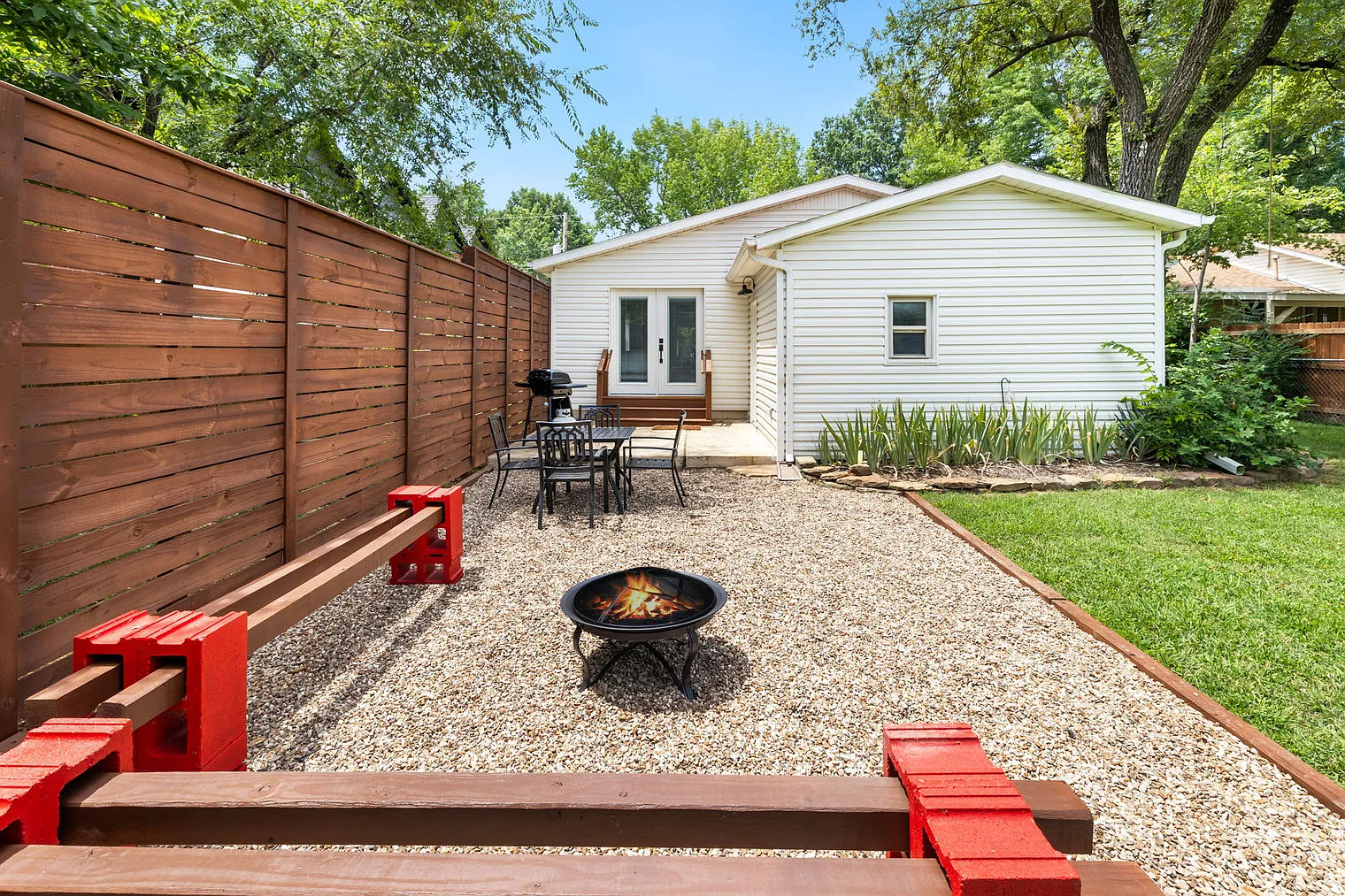 3 bed, 2.0 bath, 1528 sqft, $4,403 — Photo 4