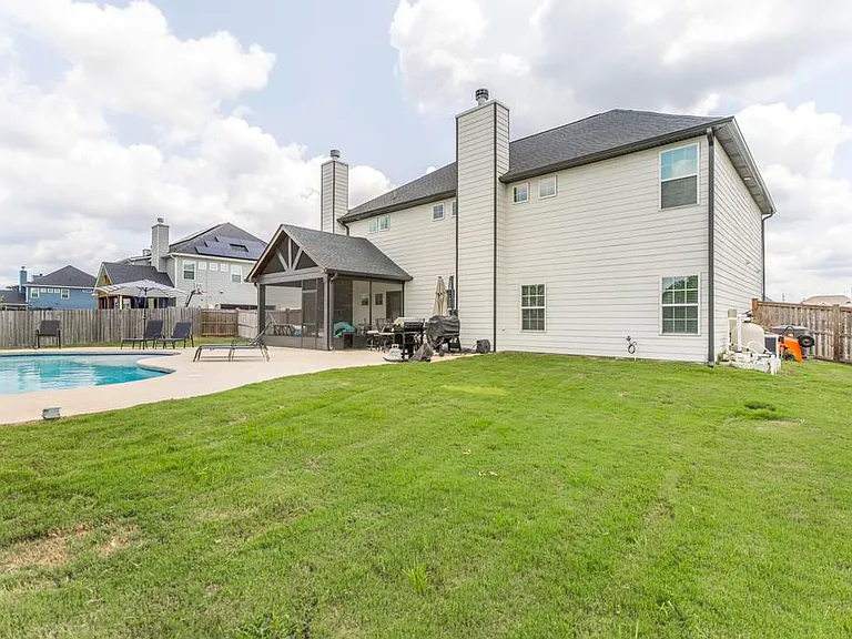 105 Pearl Moss Ln — Photo 36