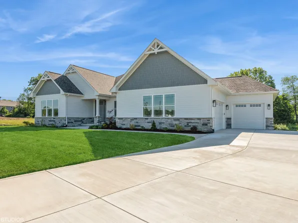 3100 Whispering Brook Ln, Valparaiso, IN 46385