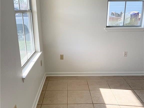 2nd image of 421 E Prosper St #1
