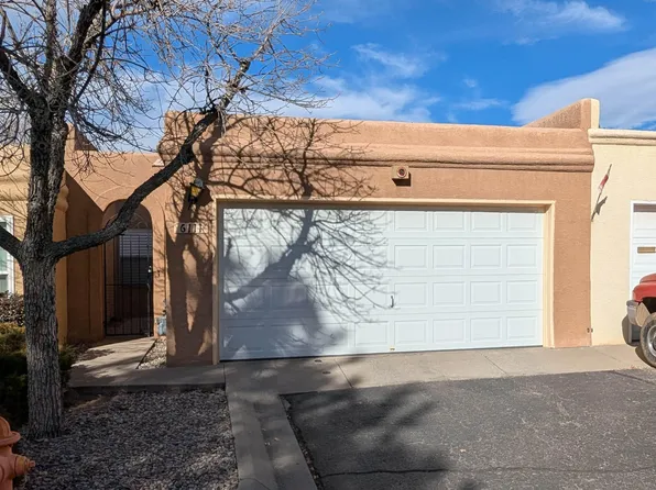 6111 Del Campo Pl NE, Albuquerque, NM 87109